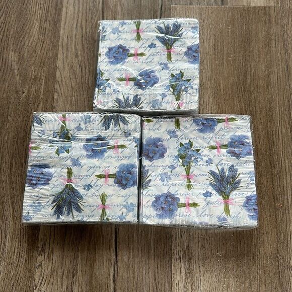 ❤️5/$25 +Bundle Sale | Bundle 5 items $7-$9 & Save! Otherwise priced as marked! - Picture 1 of 7